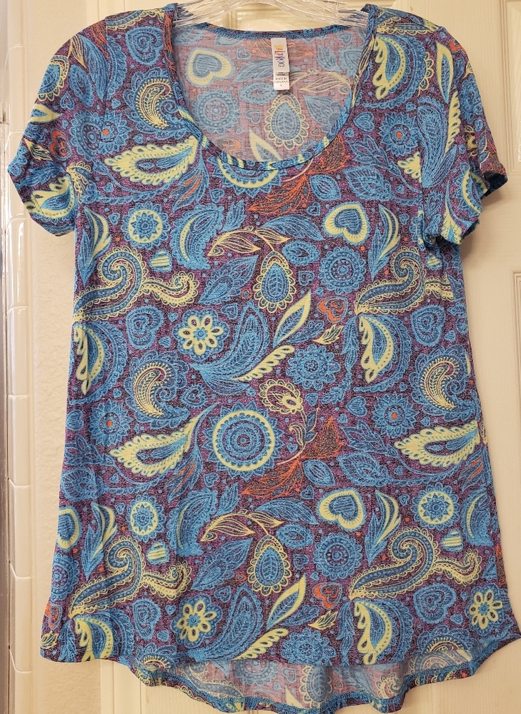 LulaRoe print top